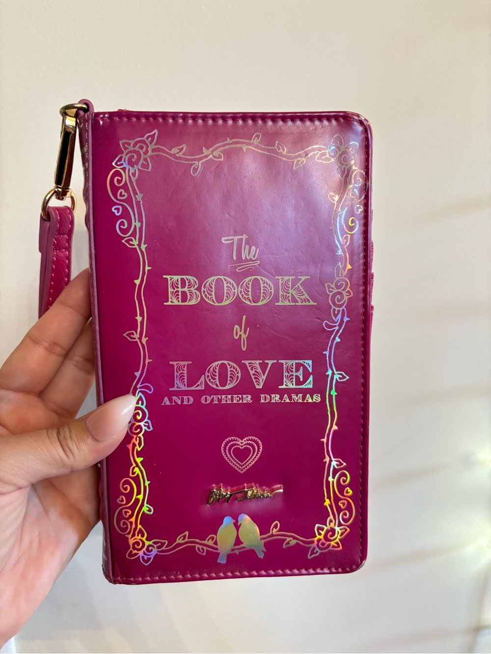 BETSEY JOHNSON BOOK OF LOVE  WRISTLET WALLET  💖